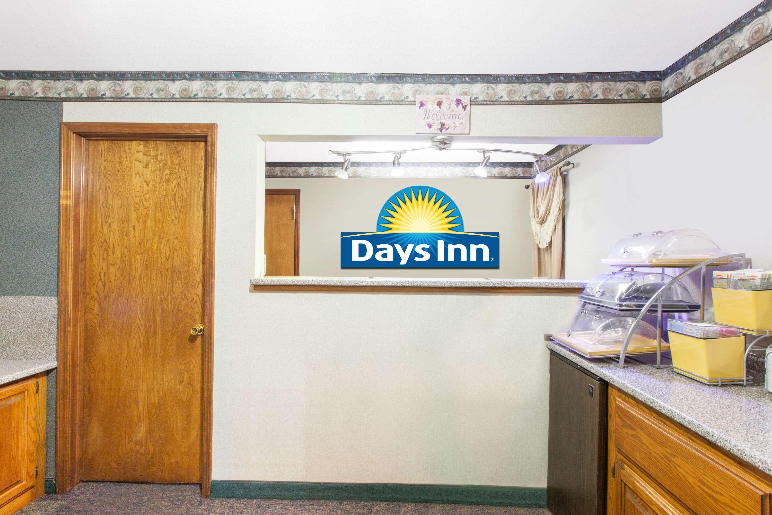 Days Inn By Wyndham Erick Экстерьер фото